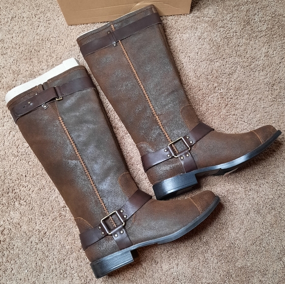 UGG Dree boots - New In Box - Picture 5 of 11